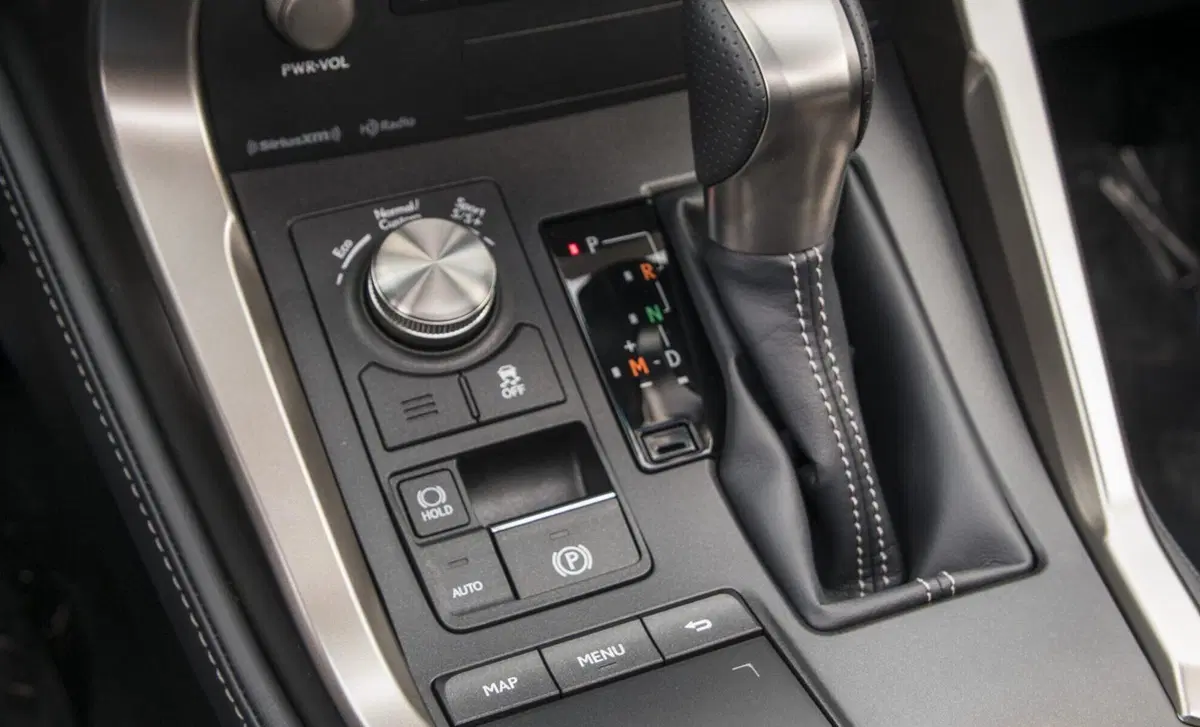 Lexus NX Hybrid 4WD Business (18)
