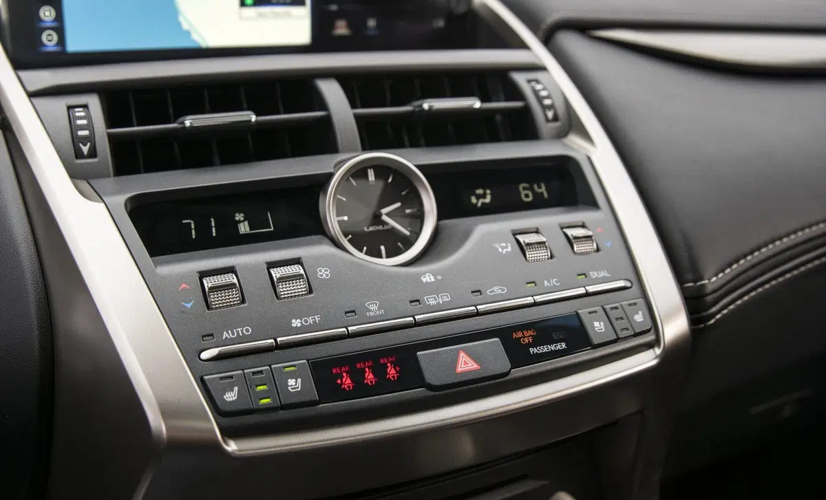Lexus NX Hybrid 4WD Business (20)