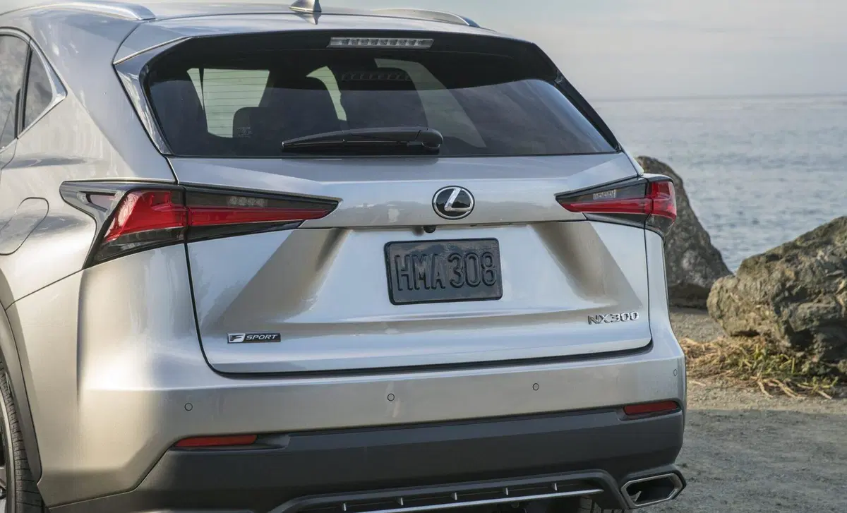 Lexus NX Hybrid 4WD Business (23)