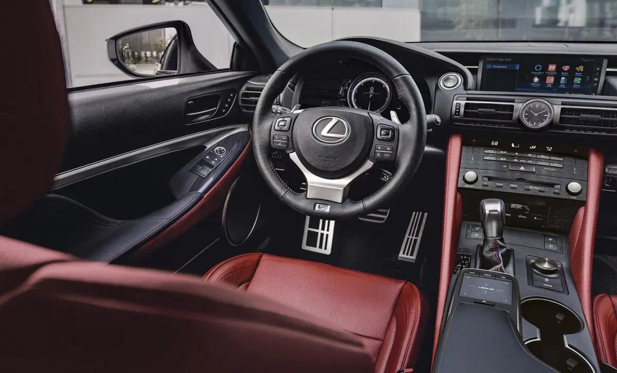 Lexus RC (2015-22) (24)