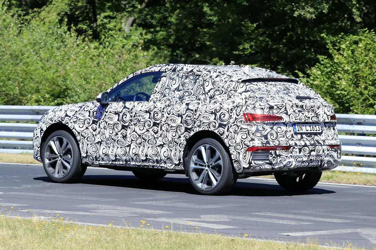 Audi Q5 Sportback, le foto spia (12)
