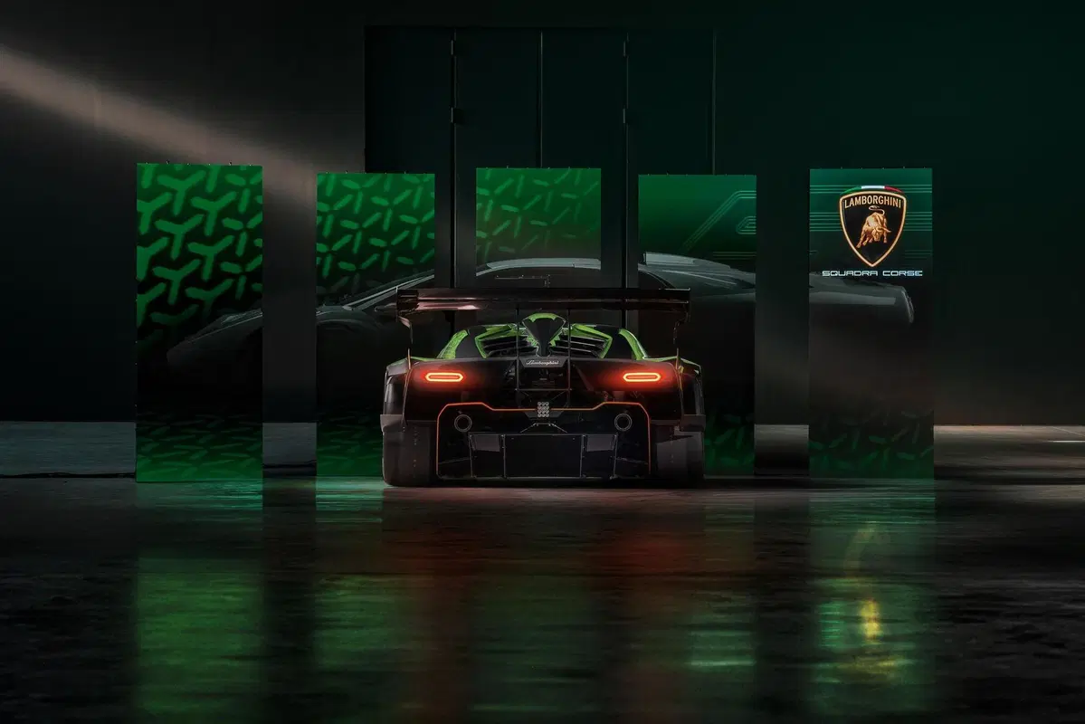 Lamborghini Essenza SCV12: mostro da pista da oltre 830 CV (4)