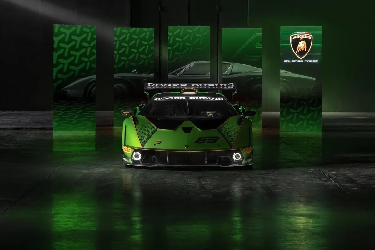 Lamborghini Essenza SCV12: mostro da pista da oltre 830 CV (6)