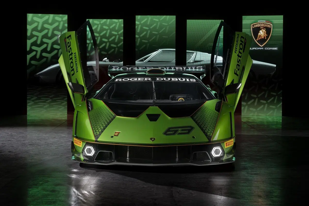 Lamborghini Essenza SCV12: mostro da pista da oltre 830 CV (8)