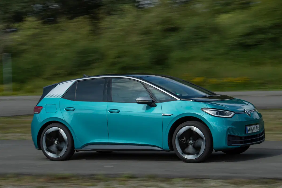 La prova auto del secolo per Volkswagen: Primo test-drive di una ID.3 [elettrica 204CV RWD] (10)