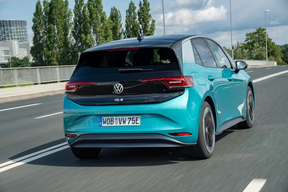 La prova auto del secolo per Volkswagen: Primo test-drive di una ID.3 [elettrica 204CV RWD] (6)