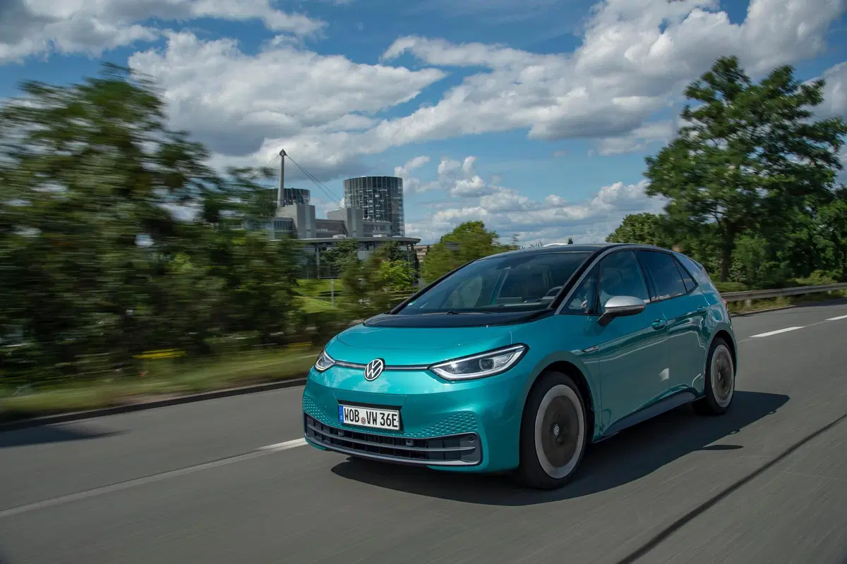 La prova auto del secolo per Volkswagen: Primo test-drive di una ID.3 [elettrica 204CV RWD] (4)
