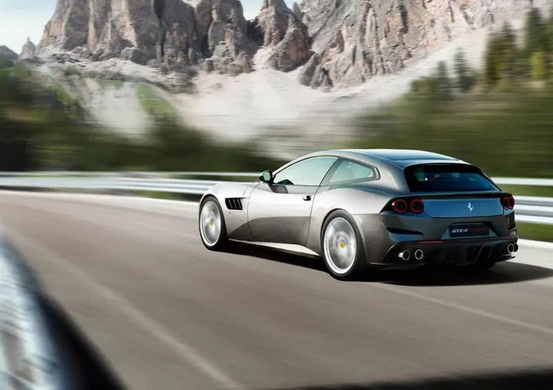 Ferrari GTC4Lusso Coupé (2016-20) (17)