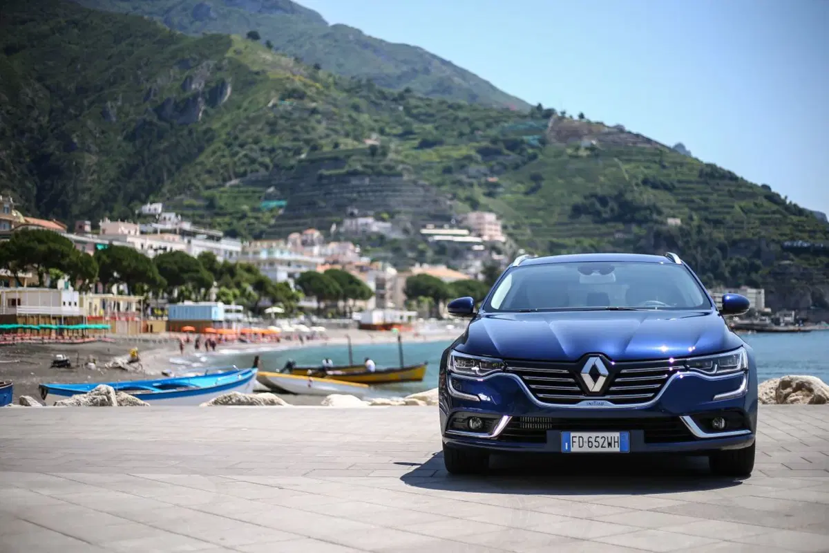 Renault Talisman Sporter [Video prime impressioni] (9)