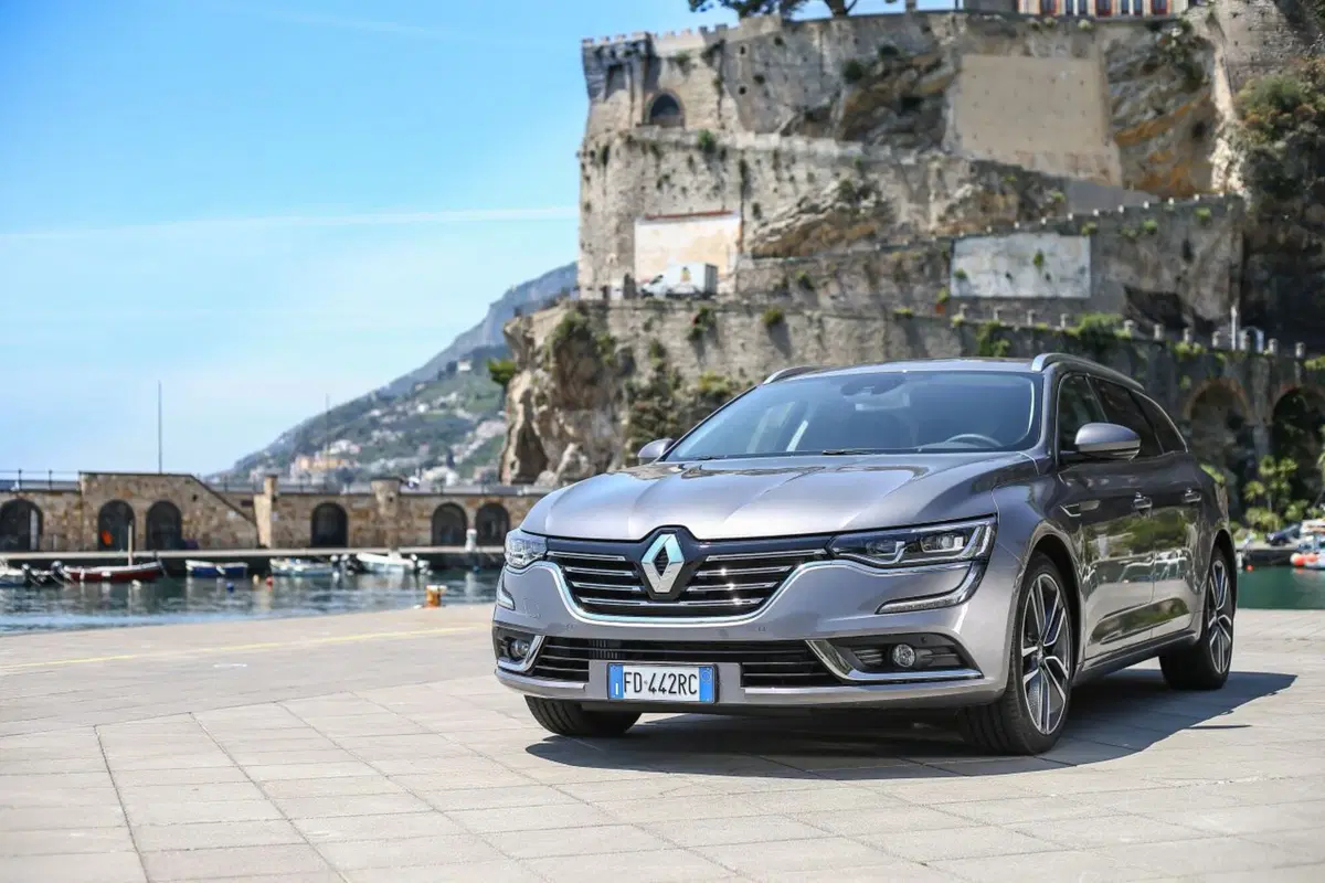Renault Talisman Sporter [Video prime impressioni] (12)