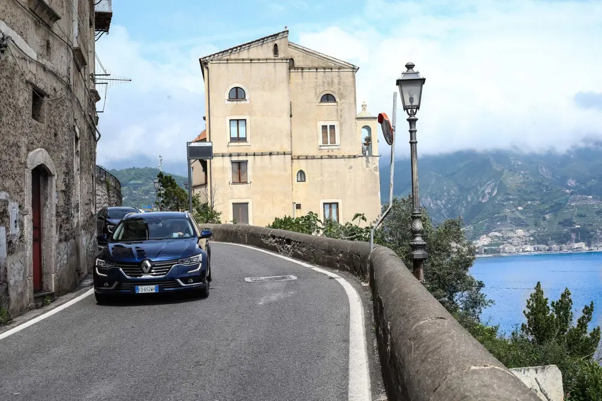 Renault Talisman Sporter [Video prime impressioni] (19)