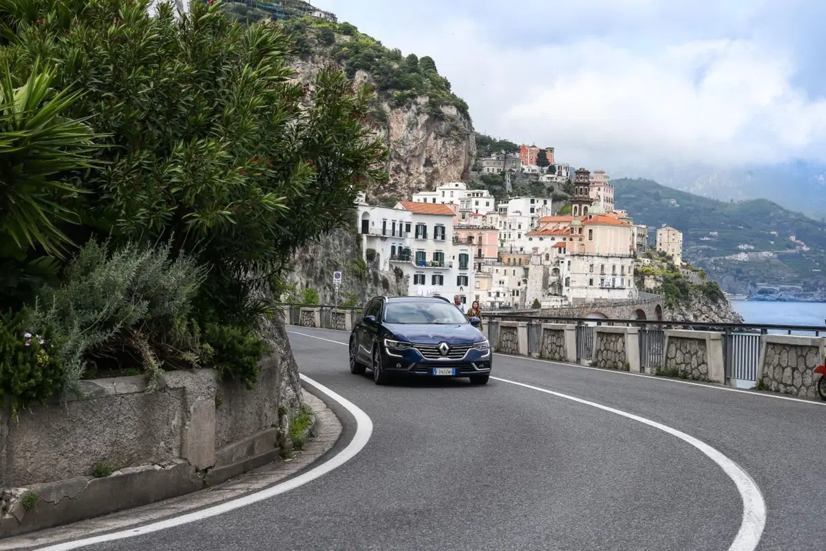 Renault Talisman Sporter [Video prime impressioni] (21)
