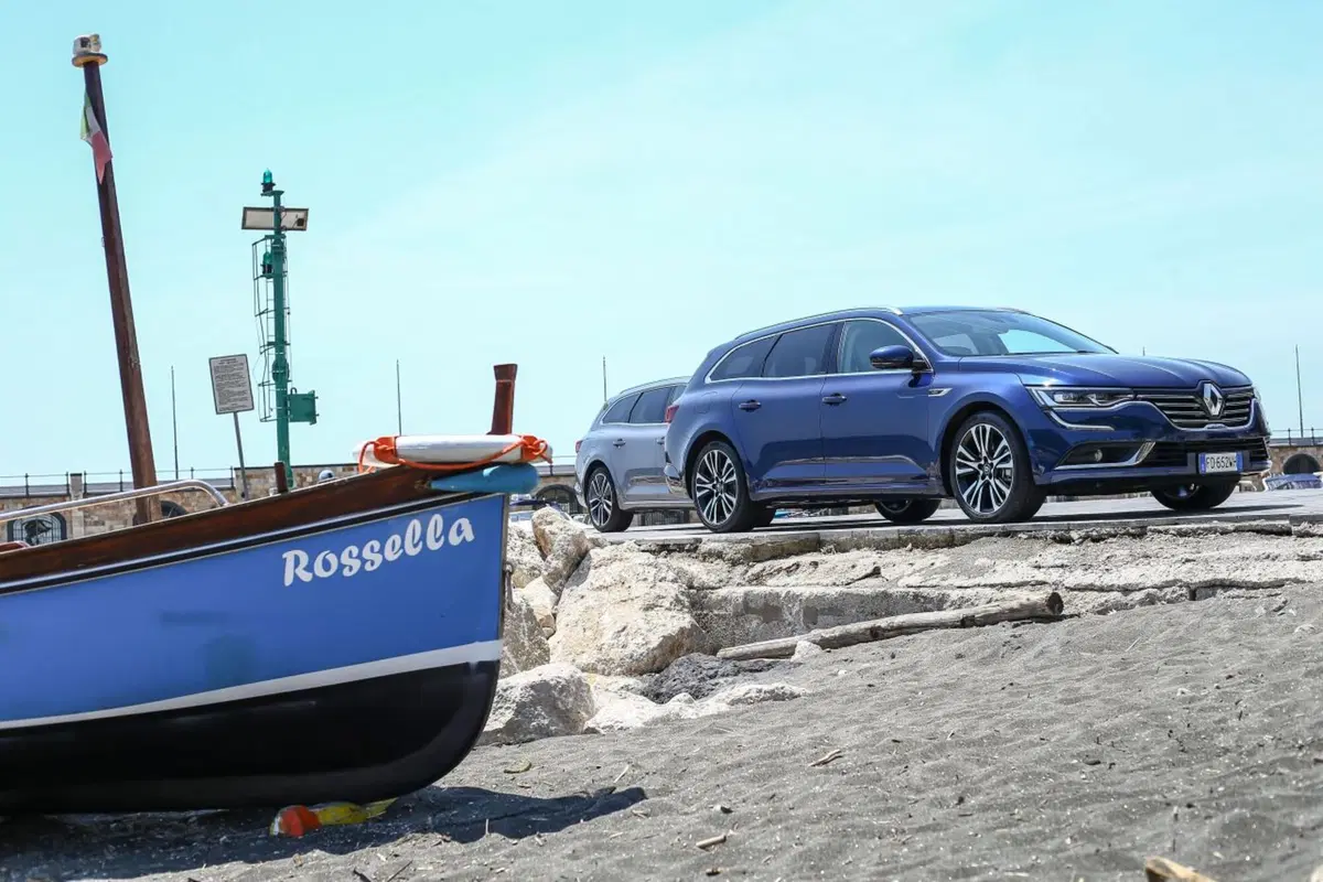 Renault Talisman Sporter [Video prime impressioni] (22)