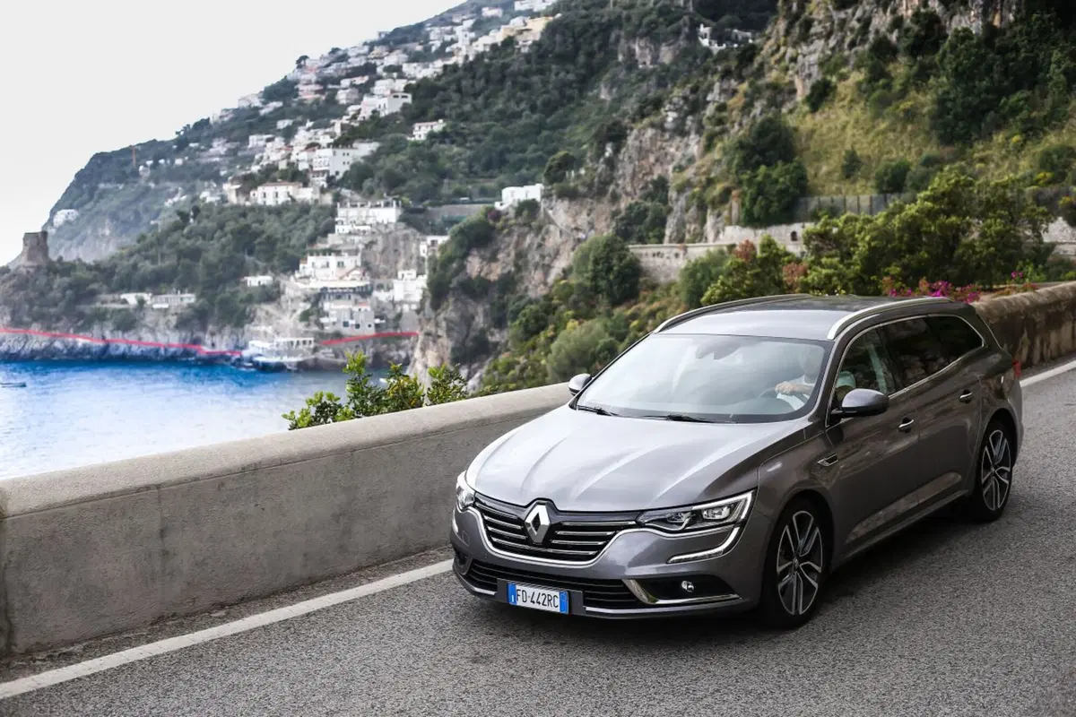 Renault Talisman Sporter [Video prime impressioni] (32)