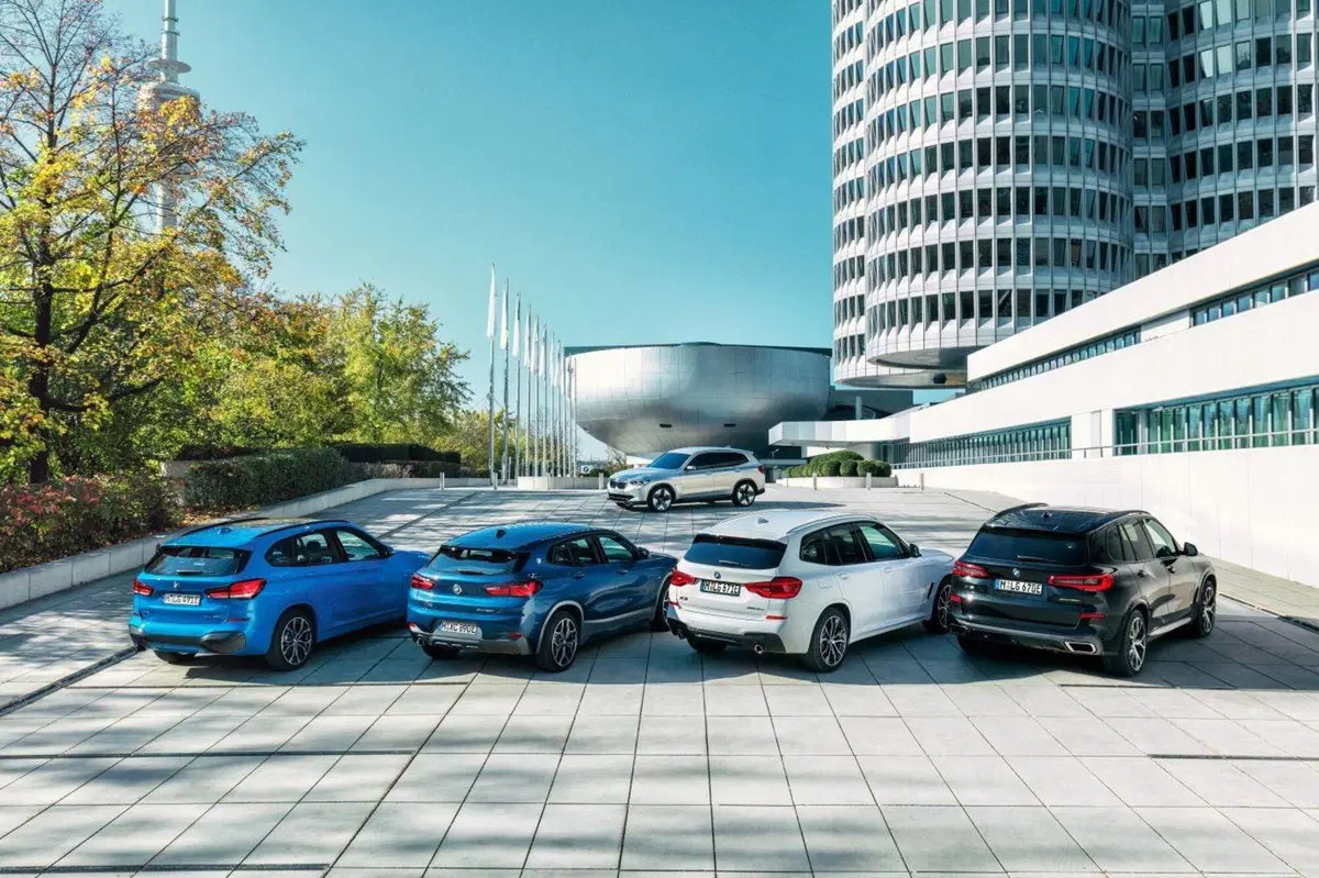 La nuova identità BMW passa dalle auto ibride, ma non HEV senza emozioni: Plugin prestanti su tutta la gamma (5)