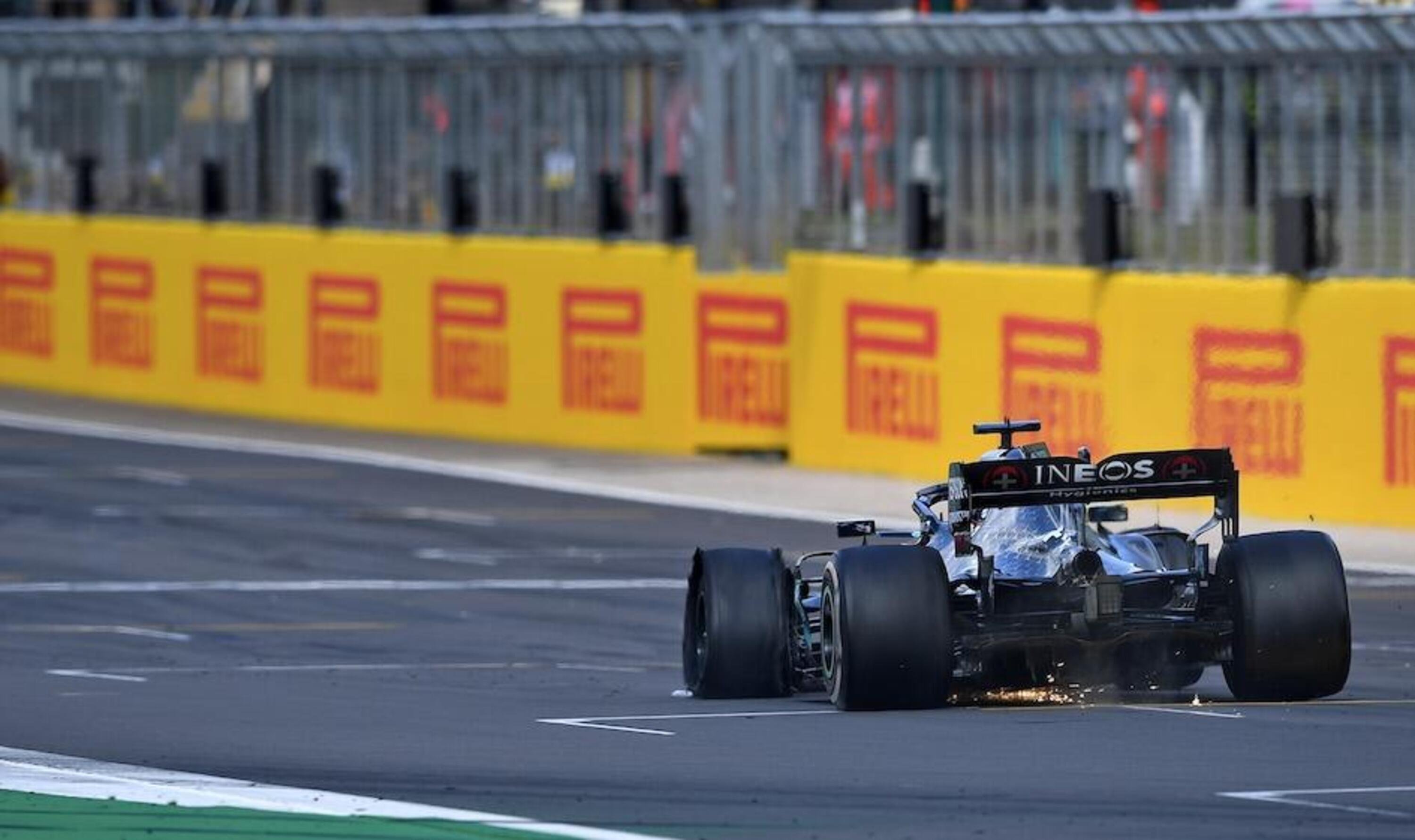 F1, GP Silverstone 2020: Hamilton, bastano tre ruote per vincere