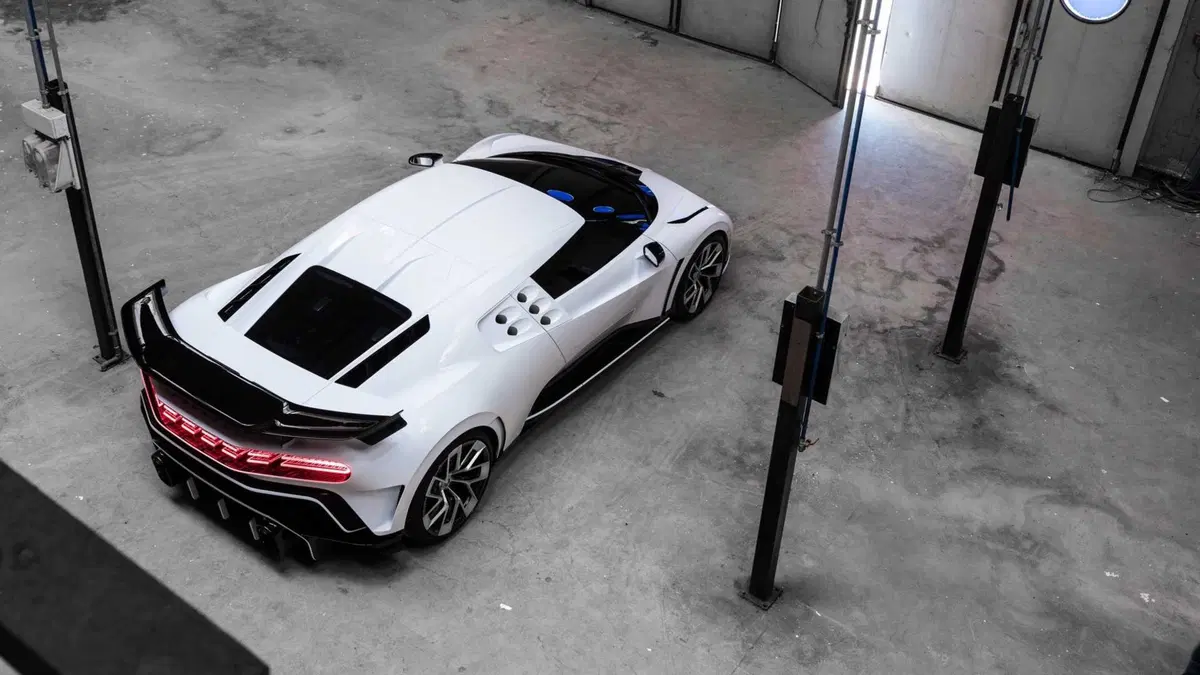 Bugatti Centodieci: 8 milioni di euro e 10 esemplari, tutti venduti! (5)
