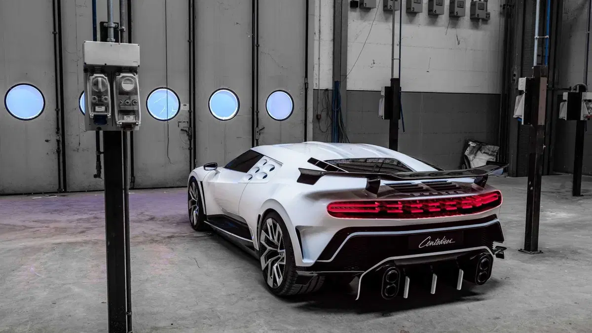 Bugatti Centodieci: 8 milioni di euro e 10 esemplari, tutti venduti! (11)