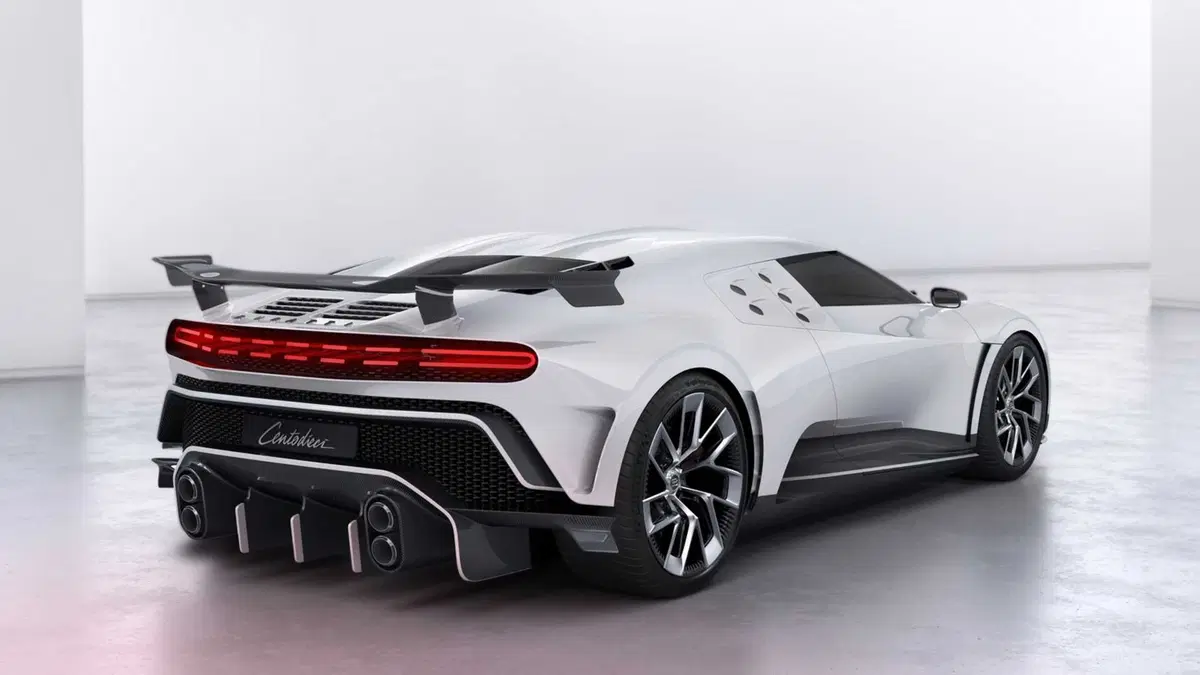Bugatti Centodieci: 8 milioni di euro e 10 esemplari, tutti venduti! (14)