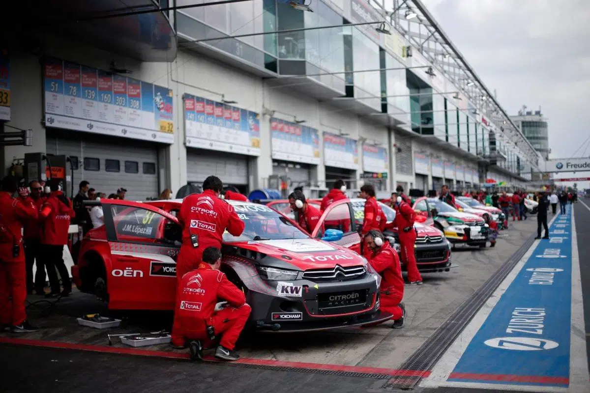WTCC 2016, Nürburgring: pole da record per López (6)