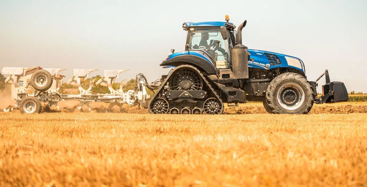 Come si guida un trattore? Tutti i segreti del New Holland T8 SmartTrax (2)