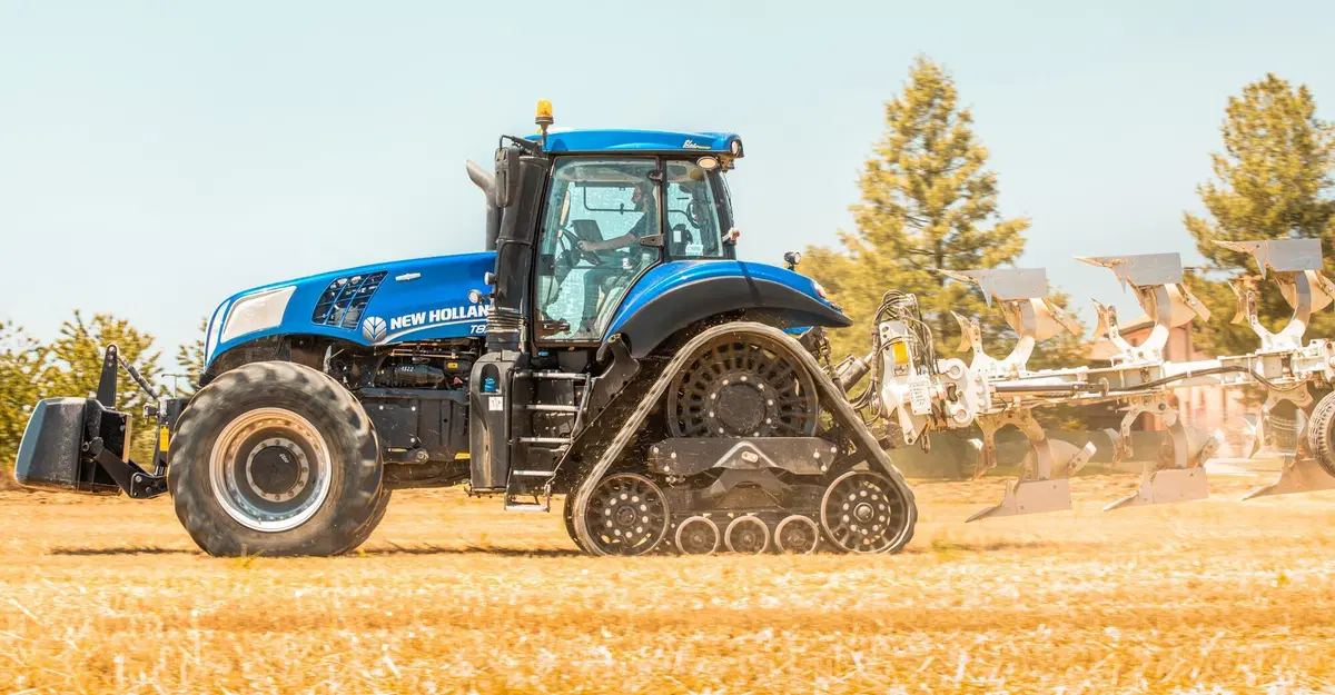 Come si guida un trattore? Tutti i segreti del New Holland T8 SmartTrax (15)