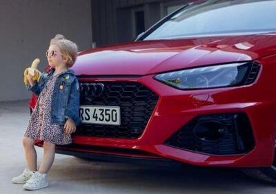 Lo spot Audi con bimba bionda e quella RS4 che scotta: ritirato