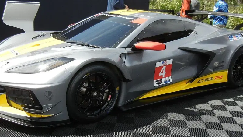 Anche negli USA motori da gara "moderni": sound V8 della nuova Corvette C8.R [video]
