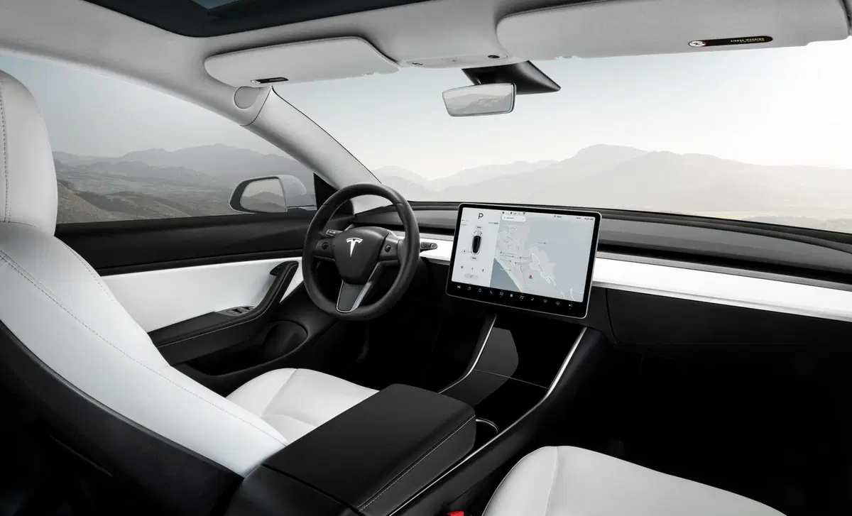 Tesla Model 3 (2018-->>) (45)