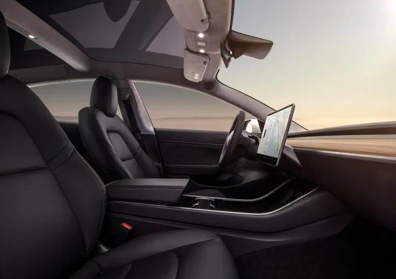 Tesla Model 3 (2018-->>) (31)