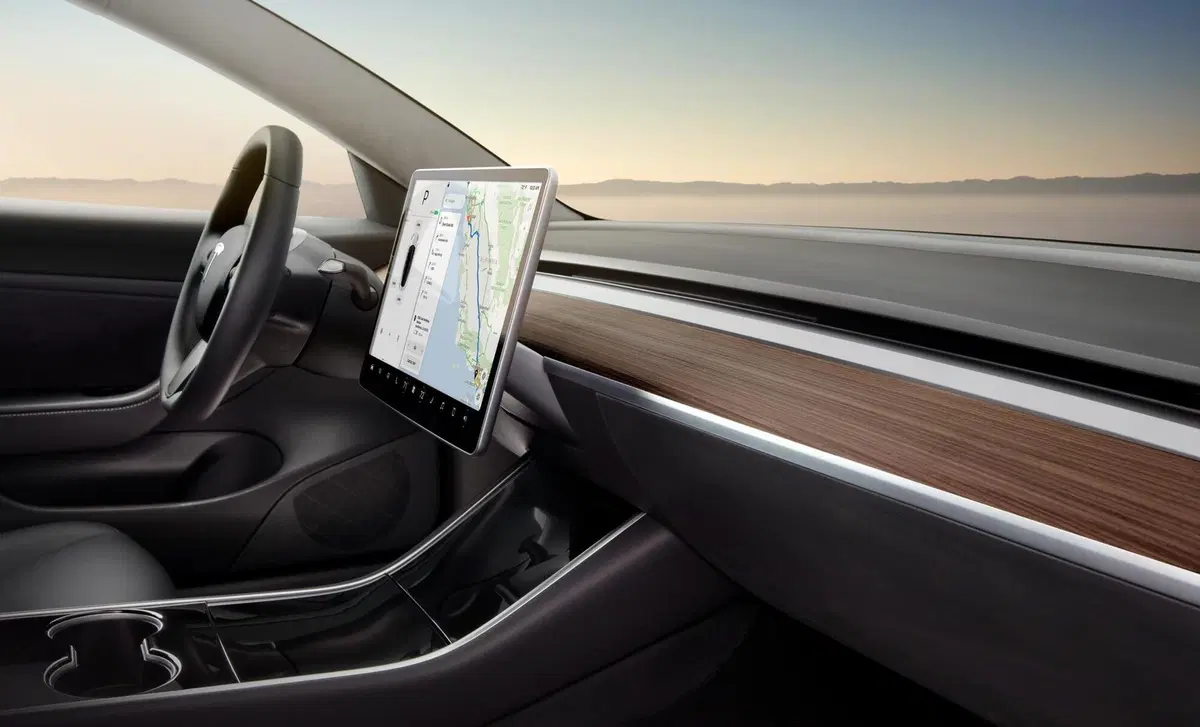 Tesla Model 3 (2018-->>) (35)
