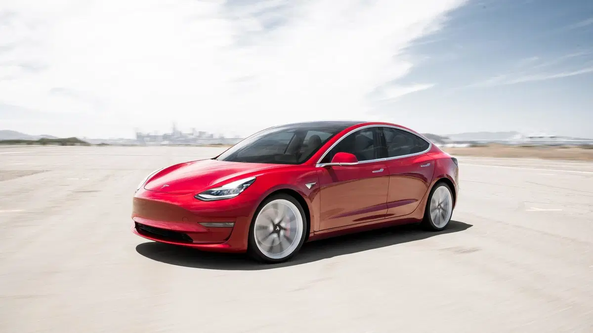 Tesla Model 3 (2018-->>) (21)