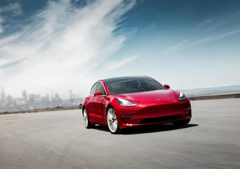 Tesla Model 3 (2018-->>) (23)