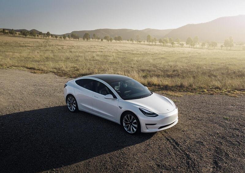 Tesla Model 3 (2018->>) (28)