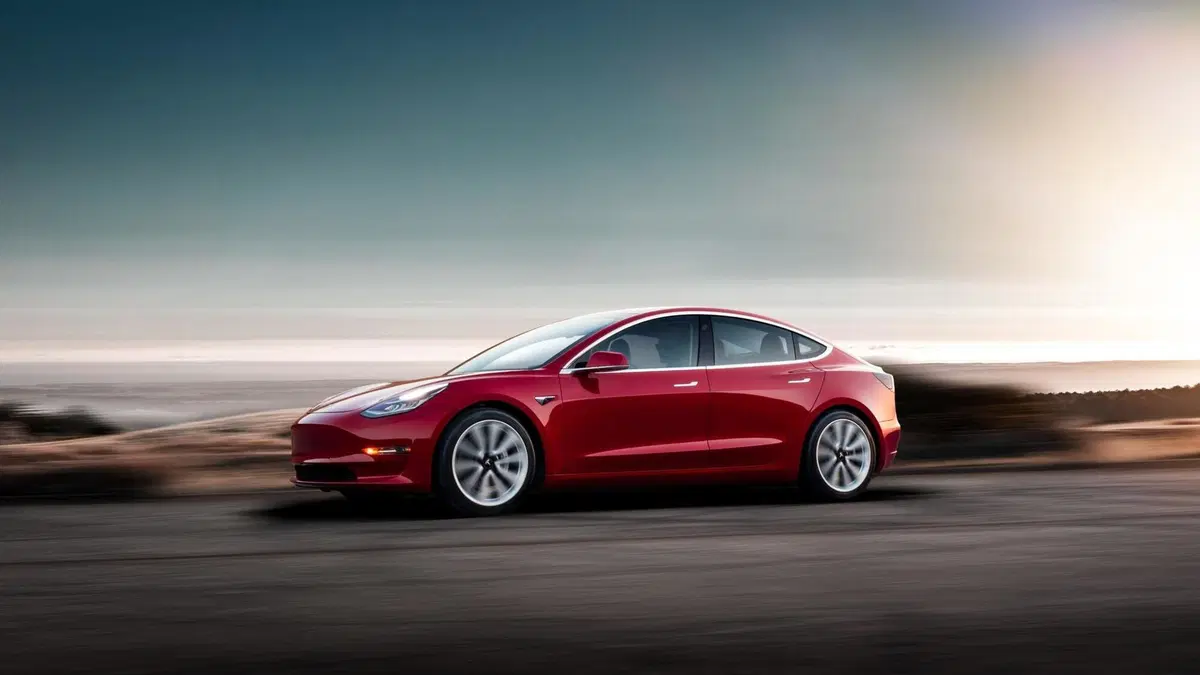 Tesla Model 3 (2018-->>) (29)
