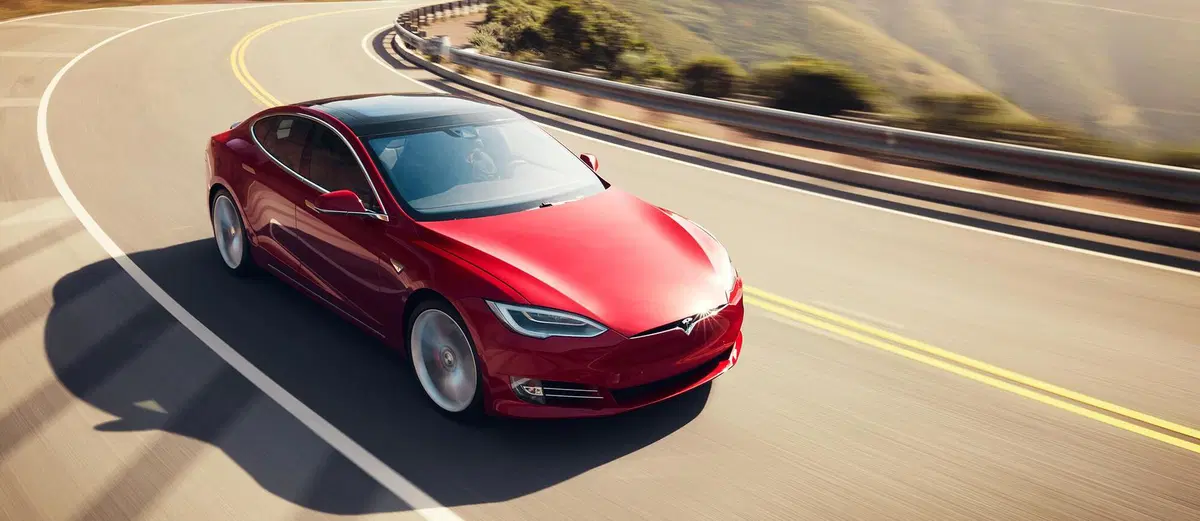 Tesla Model S (41)