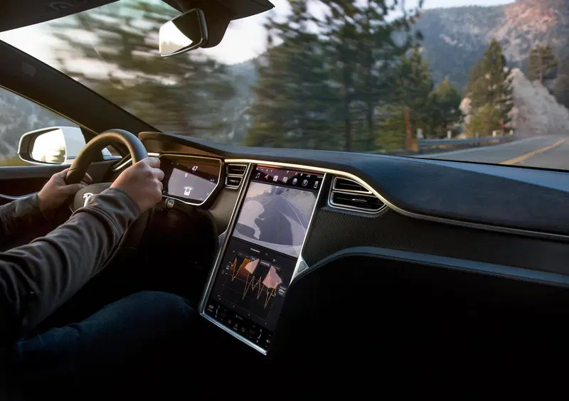 Tesla Model S (35)