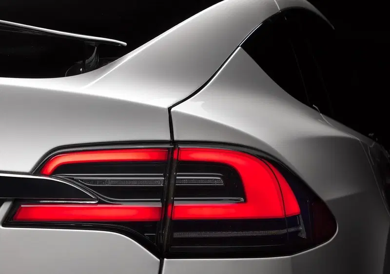 Tesla Model X (2016-26) (43)