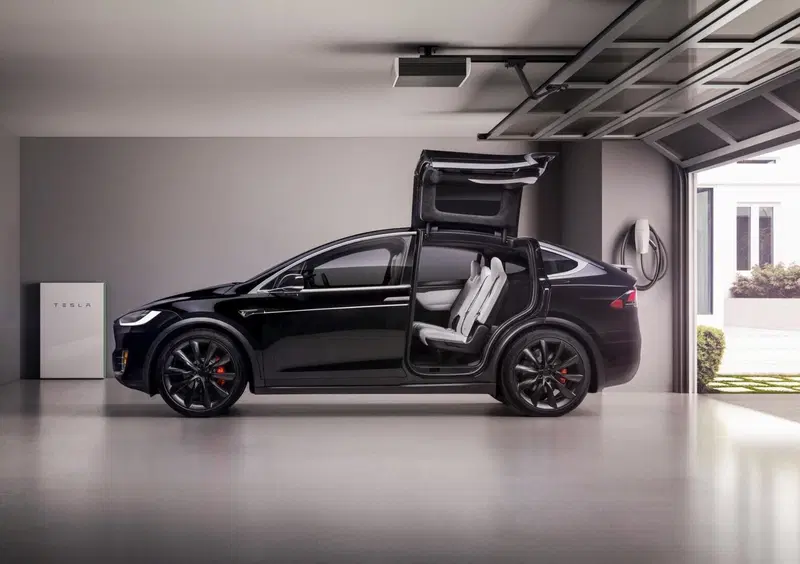 Tesla Model X (2016-26) (31)