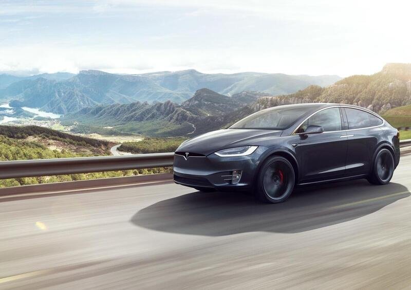 Tesla Model X (2016->>) (26)