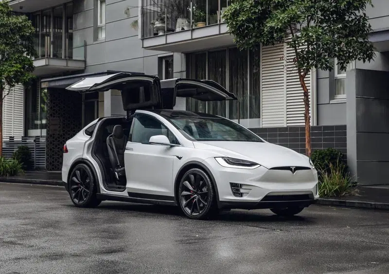 Tesla Model X (2016-26) (23)