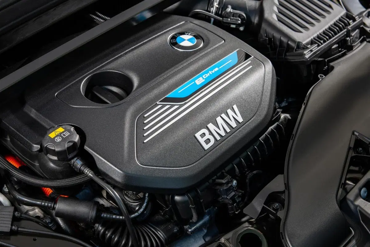 SUV ibrido, Premium, Tedesco.. Plugin? Come va la novità BMW: X1 Xdrive25e [220CV] (6)