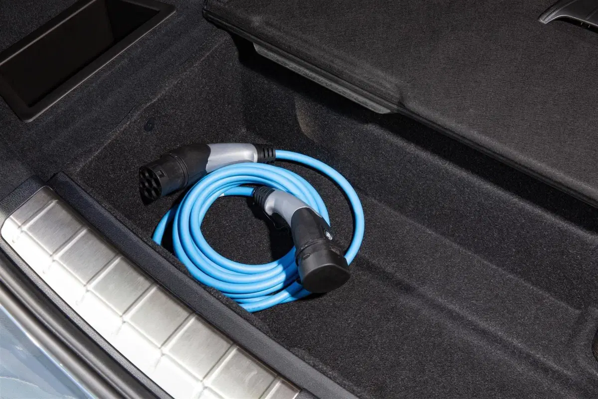 SUV ibrido, Premium, Tedesco.. Plugin? Come va la novità BMW: X1 Xdrive25e [220CV] (2)