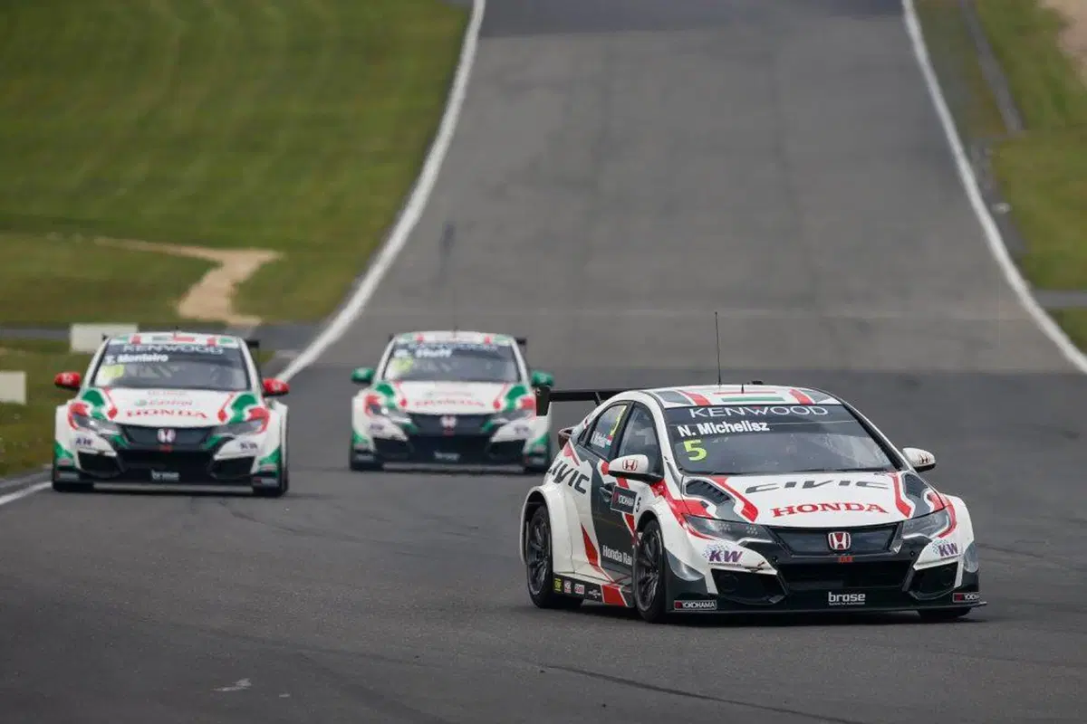 WTCC 2016, Nürburgring: pole da record per López (5)