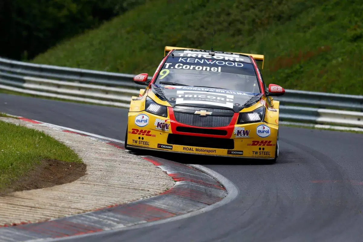 WTCC 2016, Nürburgring: pole da record per López (10)