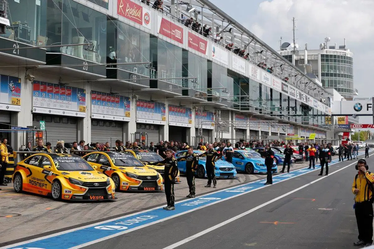 WTCC 2016, Nürburgring: pole da record per López (15)