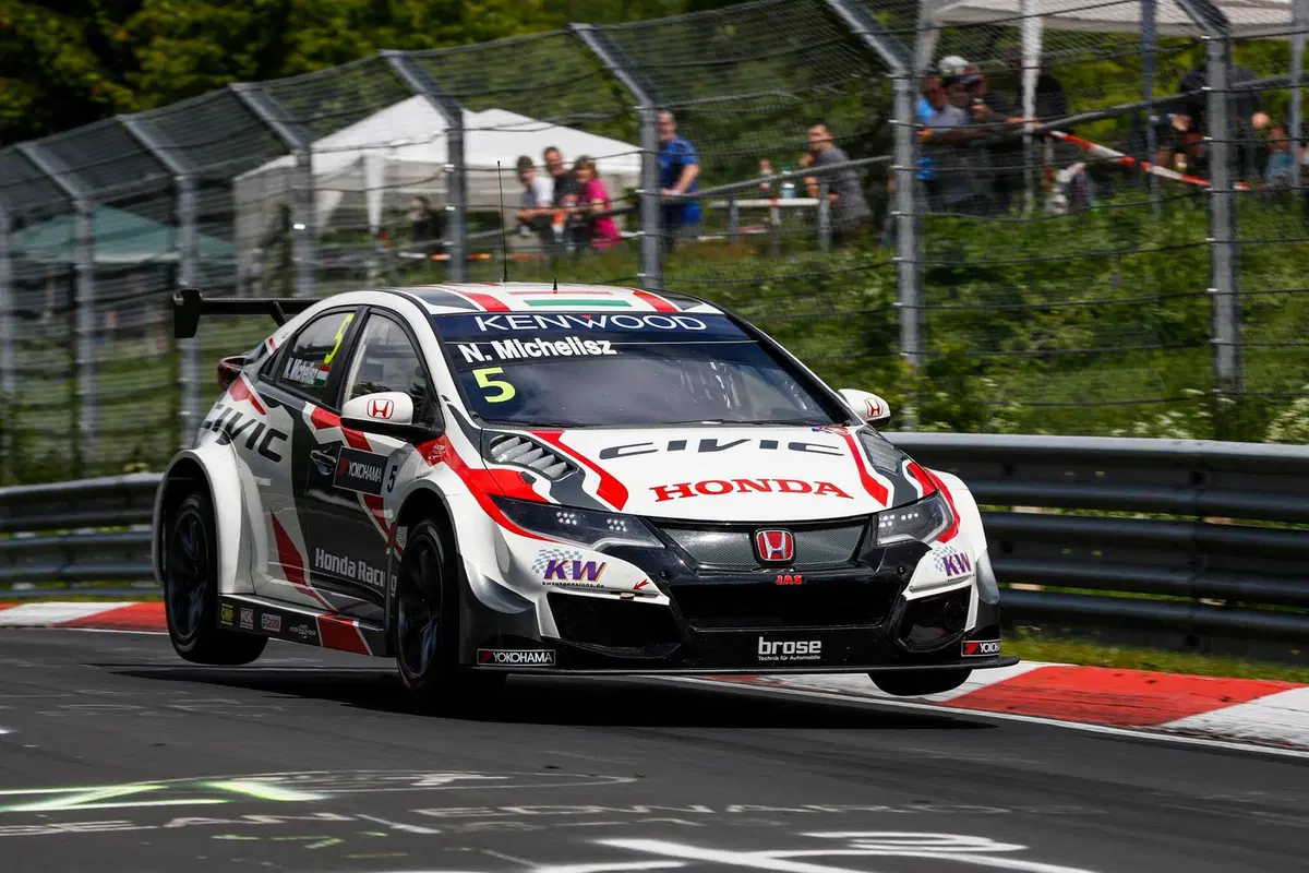 WTCC 2016, Nürburgring: pole da record per López (21)