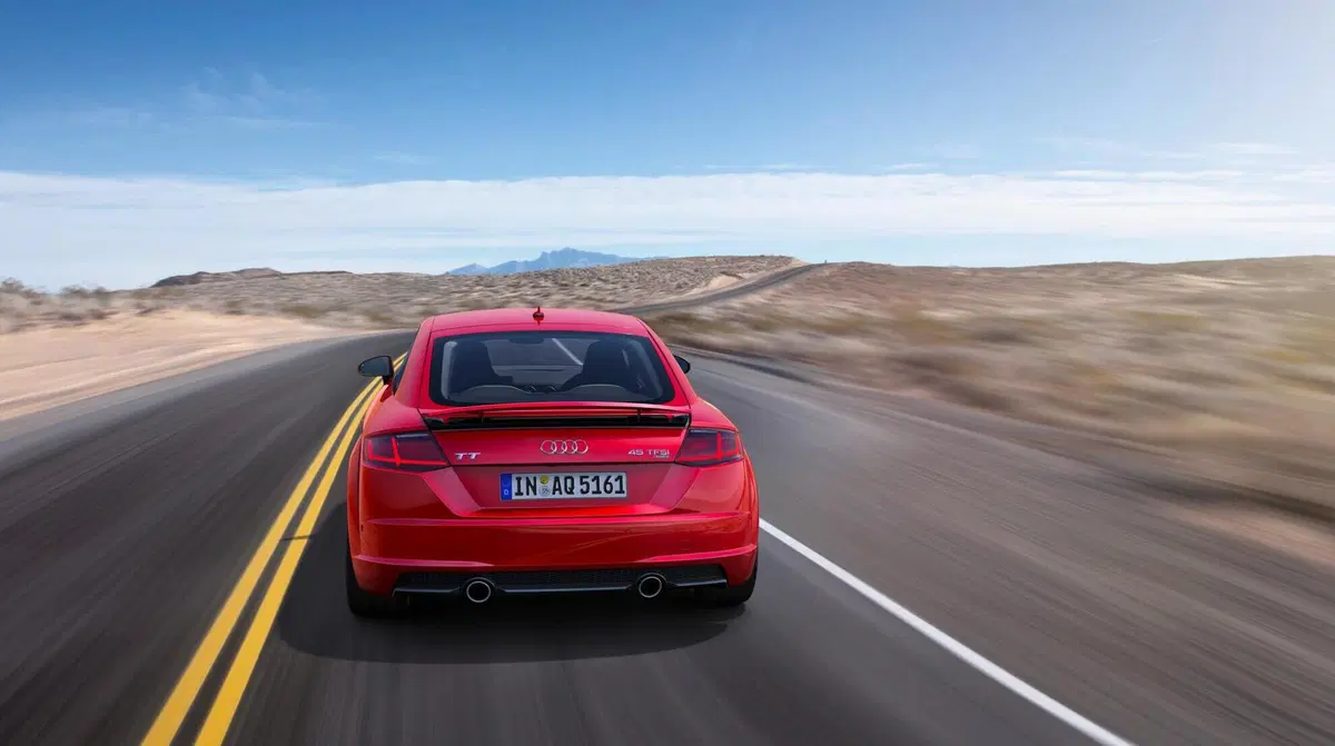 Audi TT Coupé 2.0 TDI quattro S tronic Design (5)