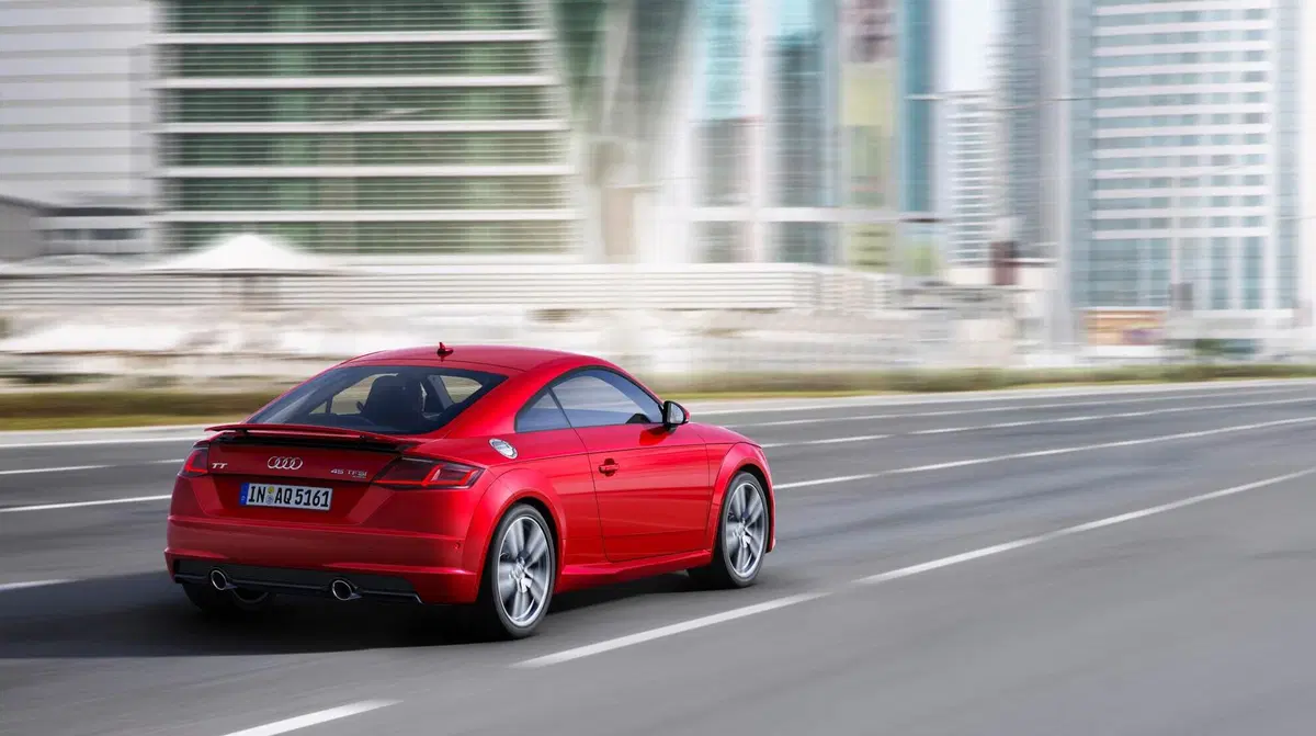 Audi TT Coupé 2.0 TDI quattro S tronic Design (10)
