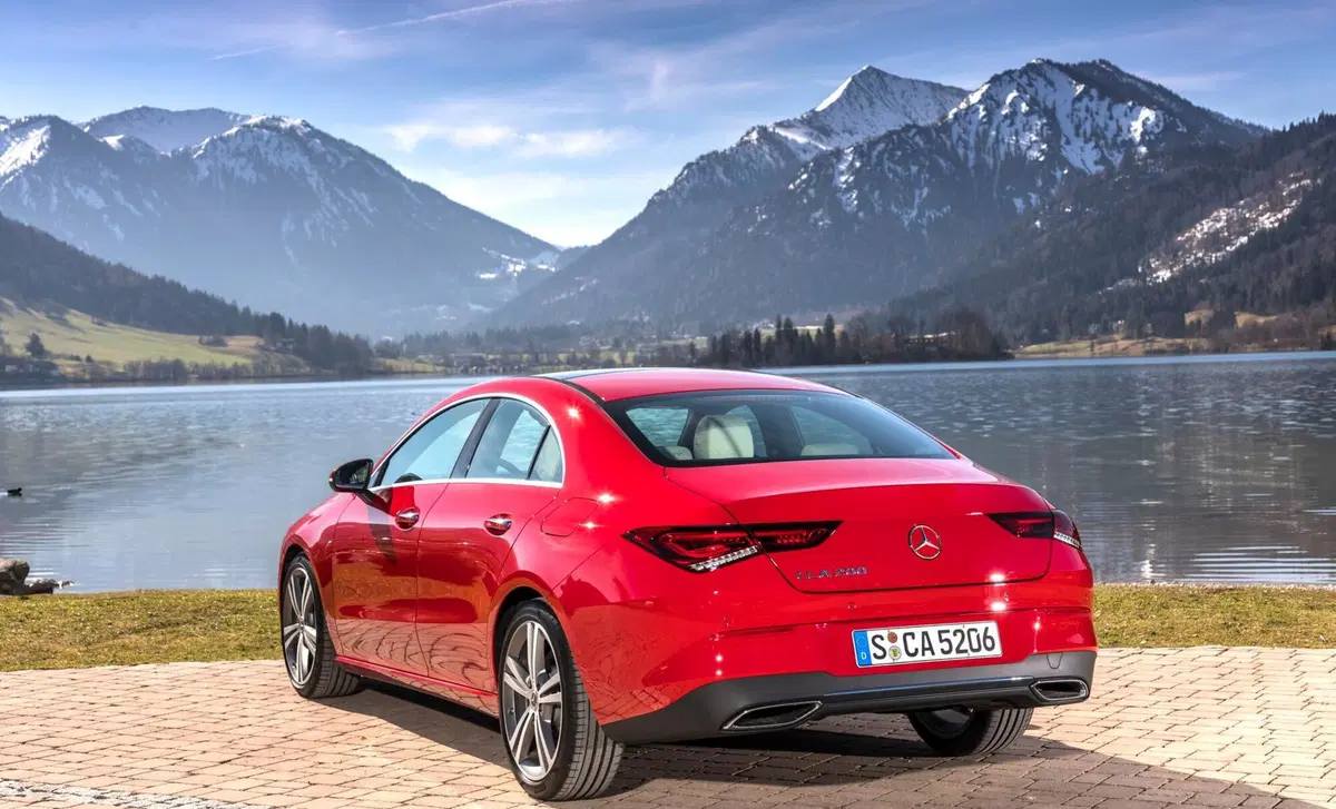 Mercedes-Benz CLA 220 Automatic 4Matic Business (10)